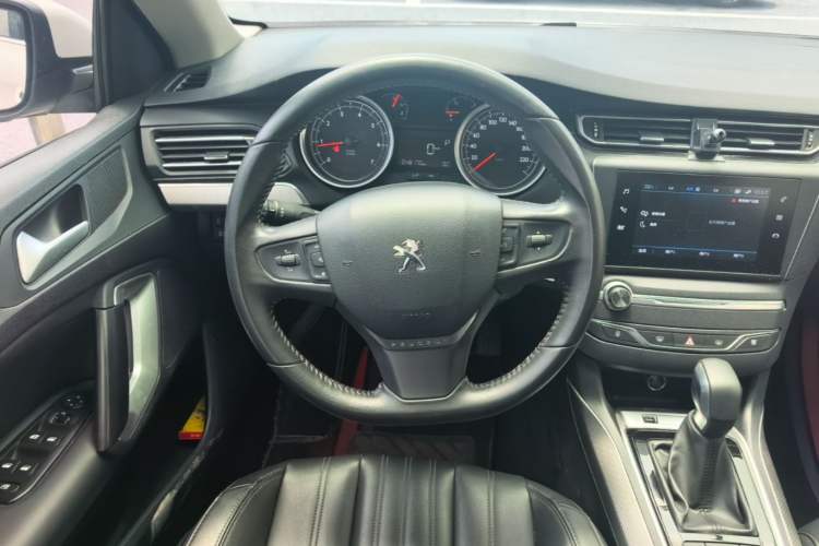 Used Peugeot 408 2019 360THP Automatic Luxury Edition China VI Standard Steering Wheel