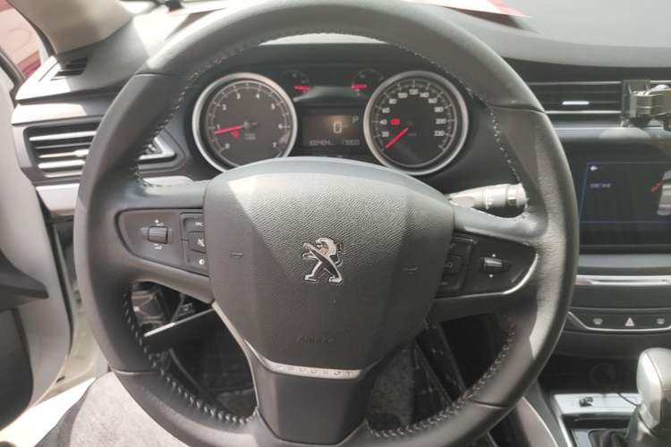Used Peugeot 408 2019 350THP Automatic Luxury Edition China V Standard Steering Wheel