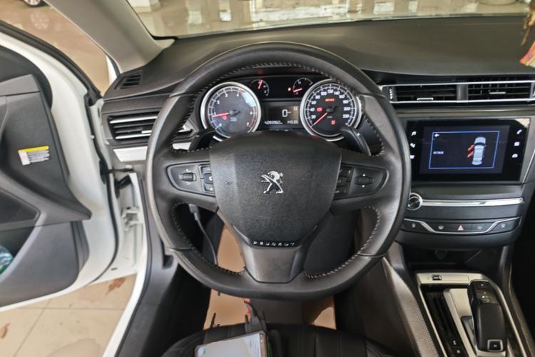 Used Peugeot 408 2019 230THP Automatic Luxury Edition China VI Standard Steering Wheel