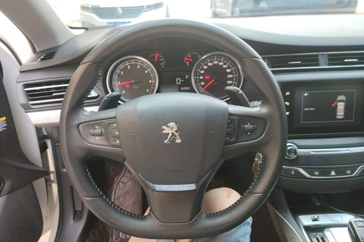 Used Peugeot 408 2019 230THP Automatic Luxury Edition China VI Standard Steering Wheel