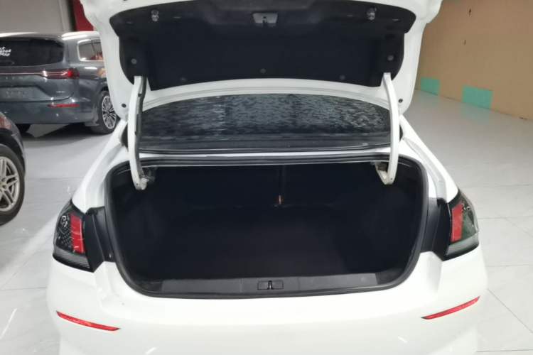 Used Peugeot 408 2019 230THP Automatic Luxury Edition China VI Standard Trunk