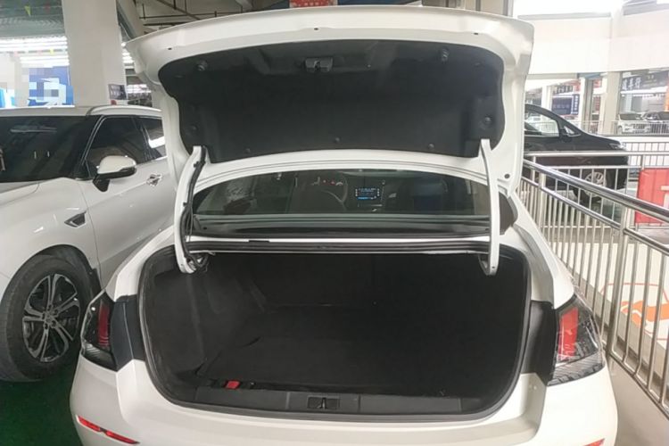 Used Peugeot 408 2019 360THP Automatic Luxury Edition China VI Standard Trunk