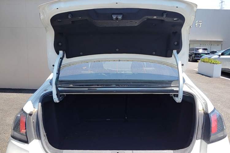 Used Peugeot 408 2019 360THP Automatic Luxury Edition China VI Standard Trunk
