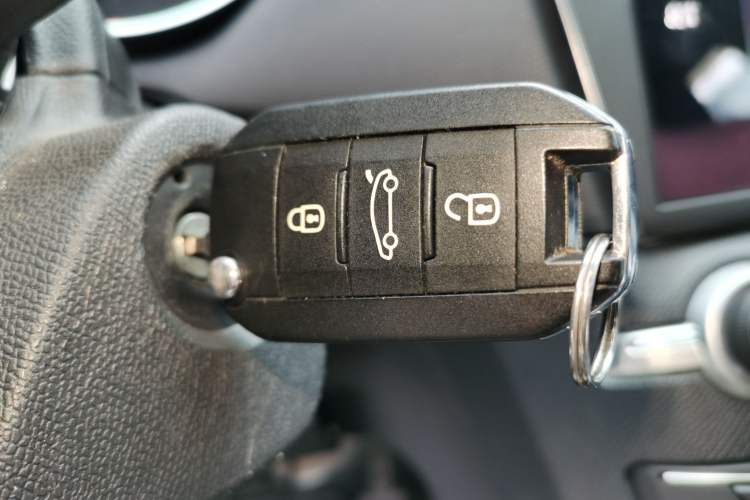 Used Peugeot 408 2019 360THP Automatic Luxury Edition China VI Standard Vehicle Key