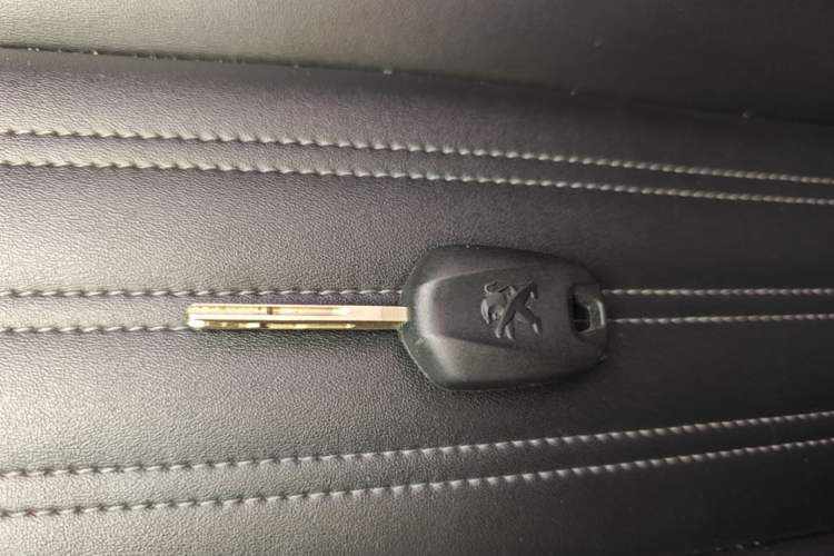 Used Peugeot 408 2019 360THP Automatic Luxury Edition China VI Standard Vehicle Key