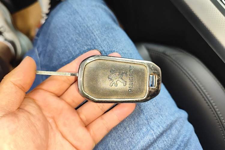 Used Peugeot 408 2019 360THP Automatic Luxury Edition China VI Standard Vehicle Key