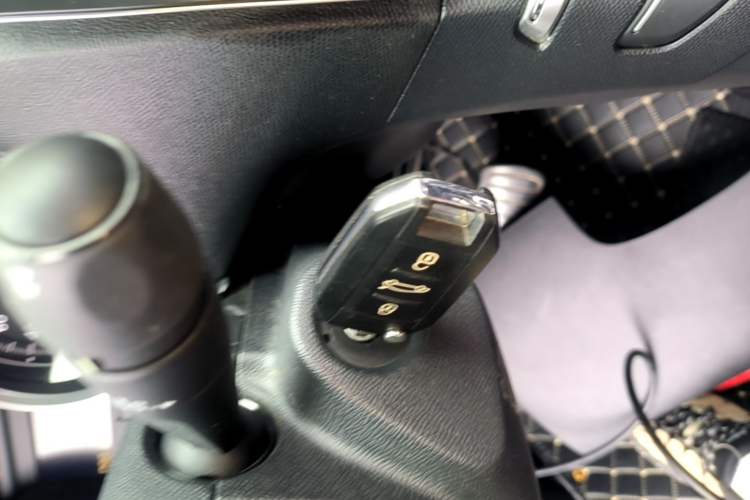 Used Peugeot 408 2019 230THP Automatic Luxury Edition China V Standard Vehicle Key