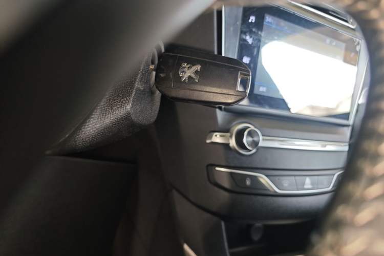 Used Peugeot 408 2019 230THP Automatic Luxury Edition China VI Standard Vehicle Key