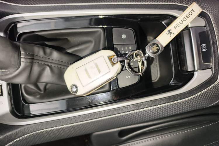 Used Peugeot 408 2019 360THP Automatic Luxury Edition China VI Standard Vehicle Key