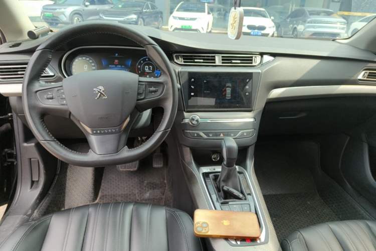 Used Peugeot 408 2020 360THP 10th Anniversary Edition Center Console