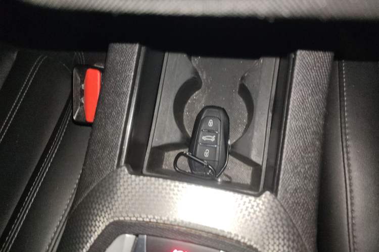 Used Peugeot 408 2020 360THP 10th Anniversary Edition Interior 1