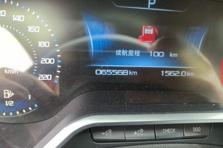 Used Peugeot 408 2020 360THP 10th Anniversary Edition Odometer Close Up