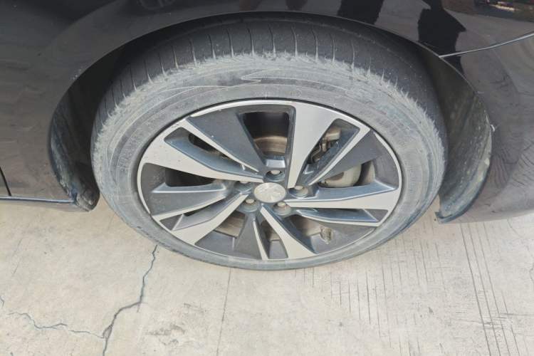 Used Peugeot 408 2020 360THP 10th Anniversary Edition Right Front Wheel Hub