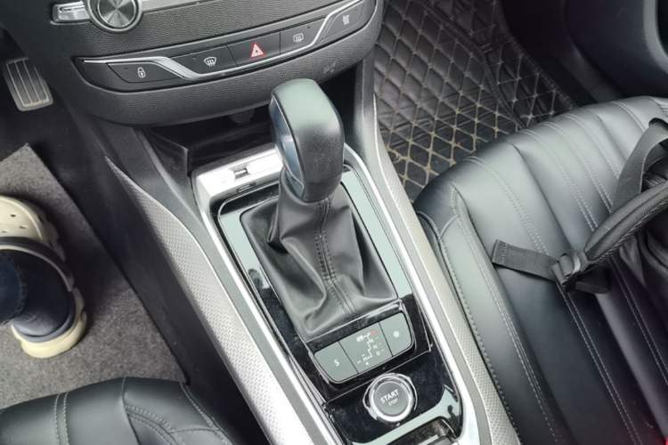 Used Peugeot 408 2020 360THP 10th Anniversary Edition Gear Lever