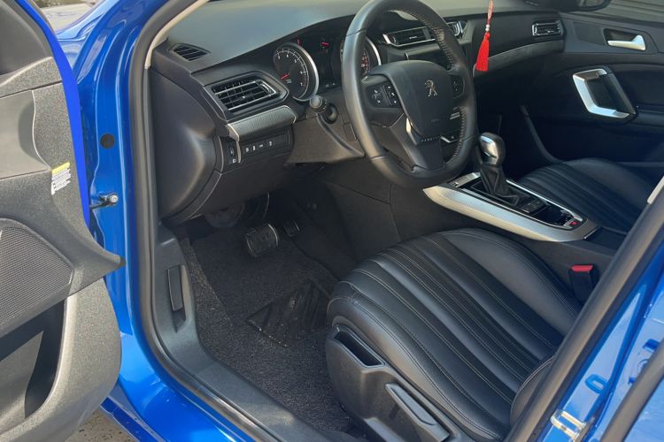 Used Peugeot 408 2020 360THP 10th Anniversary Premium Edition Interior 3