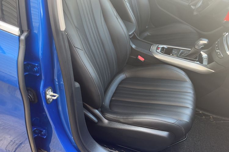 Used Peugeot 408 2020 360THP 10th Anniversary Premium Edition Right Front Seat