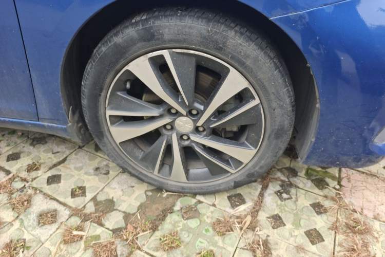 Used Peugeot 408 2020 360THP 10th Anniversary Edition Right Front Wheel Hub