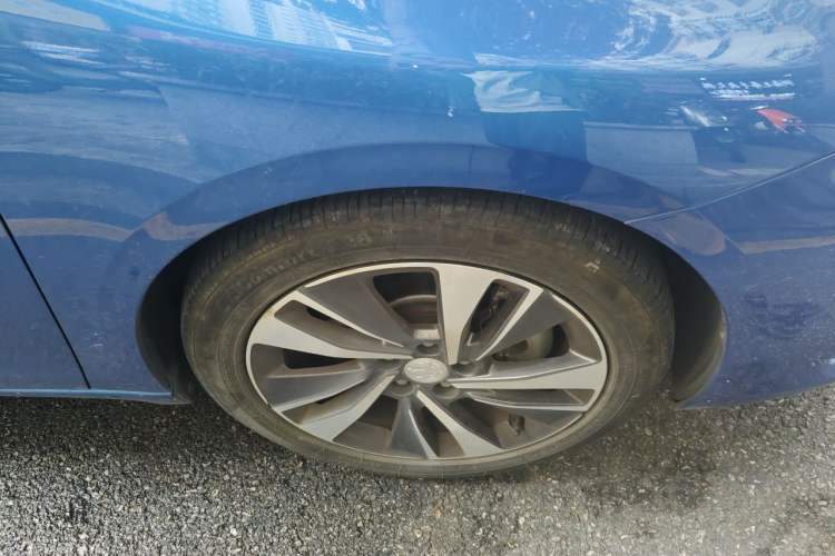 Used Peugeot 408 2020 360THP 10th Anniversary Edition Right Front Wheel Hub