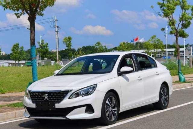 Ojetý Peugeot 408 2020 230THP 10th Anniversary Premium Edition