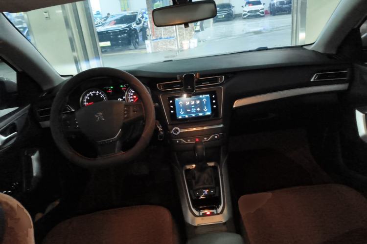 Used Peugeot 408 2020 360THP 10th Anniversary Premium Edition Center Console