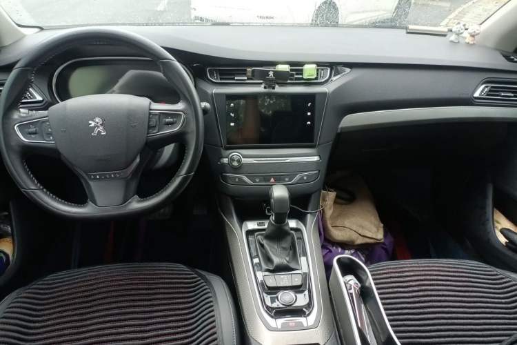 Used Peugeot 408 2020 360THP 10th Anniversary Edition Center Console