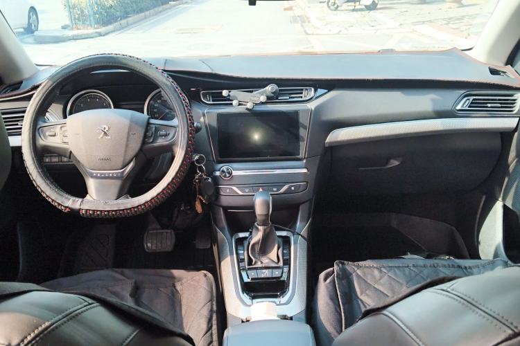 Used Peugeot 408 2020 360THP 10th Anniversary Premium Edition Center Console