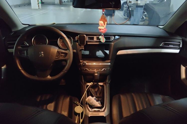 Used Peugeot 408 2020 360THP 10th Anniversary Premium Edition Center Console