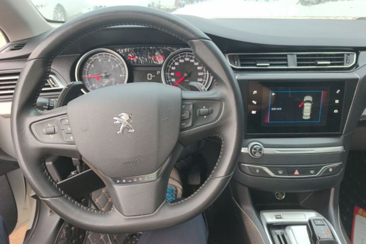 Used Peugeot 408 2020 230THP 10th Anniversary Premium Edition Center Console