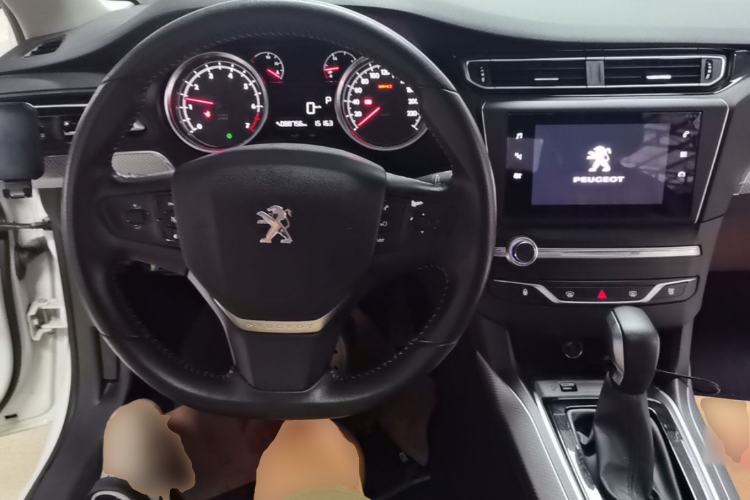 Used Peugeot 408 2020 360THP 10th Anniversary Premium Edition Center Console