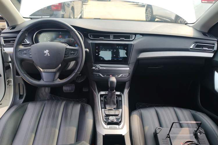 Used Peugeot 408 2020 360THP 10th Anniversary Edition Center Console