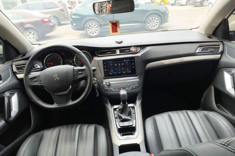 Used Peugeot 408 2020 360THP 10th Anniversary Premium Edition Center Console