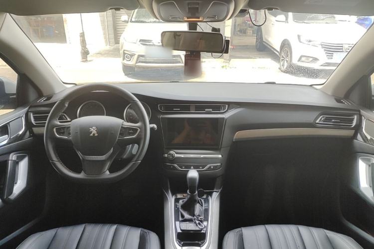 Used Peugeot 408 2020 360THP 10th Anniversary Premium Edition Center Console
