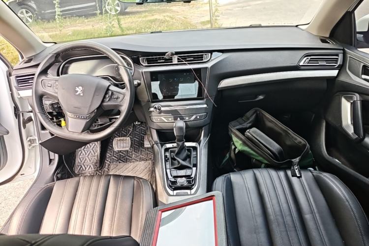Used Peugeot 408 2020 360THP 10th Anniversary Edition Center Console