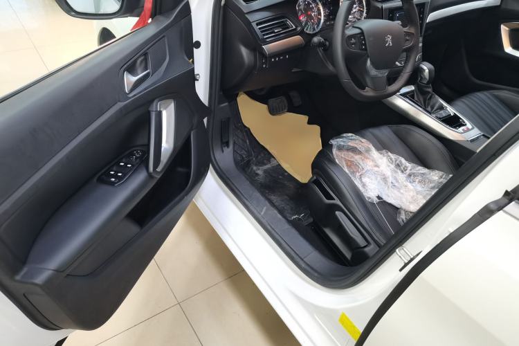 Used Peugeot 408 2020 360THP 10th Anniversary Premium Edition Driver Seat