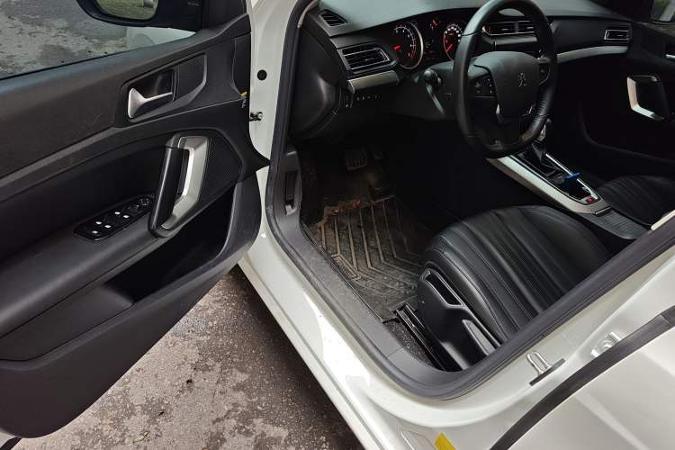 Used Peugeot 408 2020 360THP 10th Anniversary Premium Edition Driver Seat
