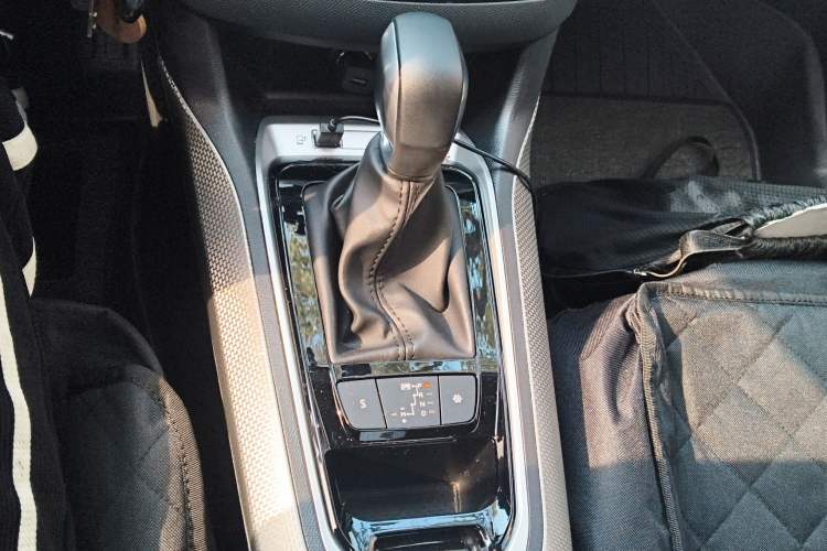 Used Peugeot 408 2020 360THP 10th Anniversary Premium Edition Gear Lever