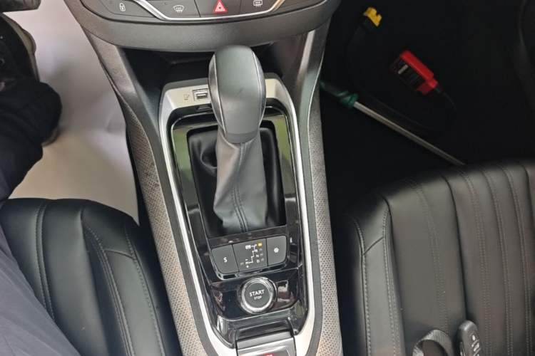 Used Peugeot 408 2020 360THP 10th Anniversary Edition Gear Lever