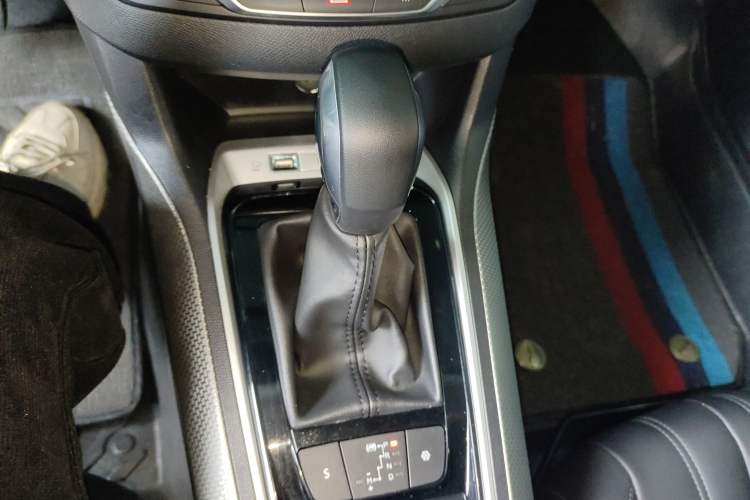 Used Peugeot 408 2020 360THP 10th Anniversary Premium Edition Gear Lever