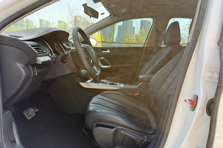Used Peugeot 408 2020 360THP 10th Anniversary Premium Edition Interior 2