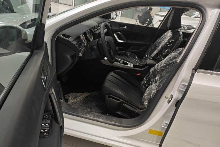 Used Peugeot 408 2020 360THP 10th Anniversary Premium Edition Interior 3