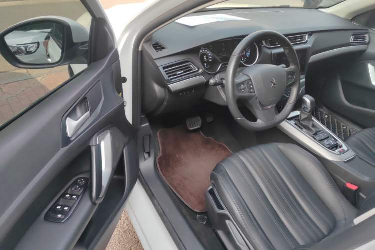 Used Peugeot 408 2020 360THP 10th Anniversary Edition Interior 3