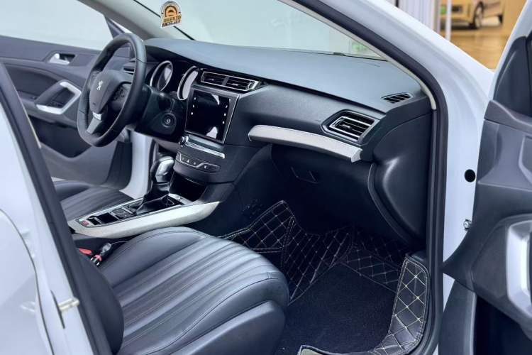 Used Peugeot 408 2020 360THP 10th Anniversary Premium Edition Interior 6