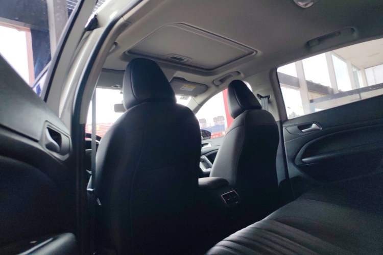 Used Peugeot 408 2020 360THP 10th Anniversary Edition Interior 8
