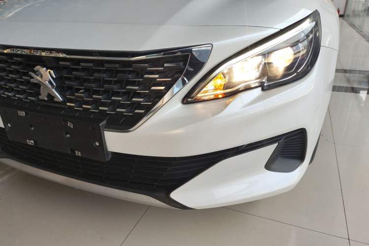 Used Peugeot 408 2020 360THP 10th Anniversary Premium Edition Left Front Headlight
