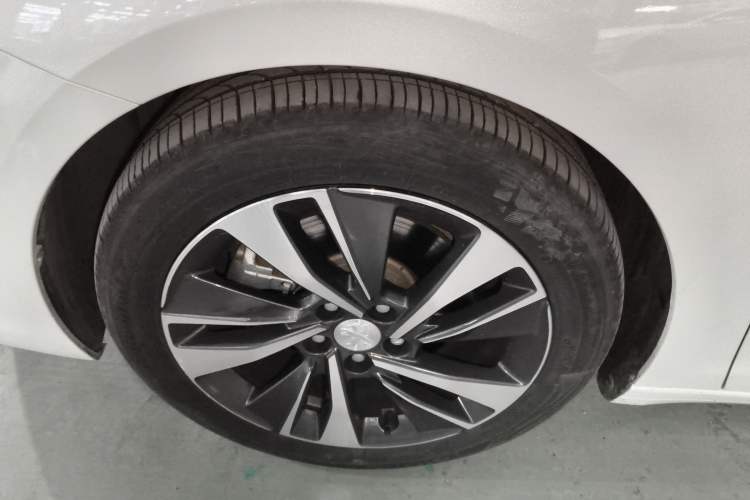 Used Peugeot 408 2020 360THP 10th Anniversary Premium Edition Left Front Wheel Hub