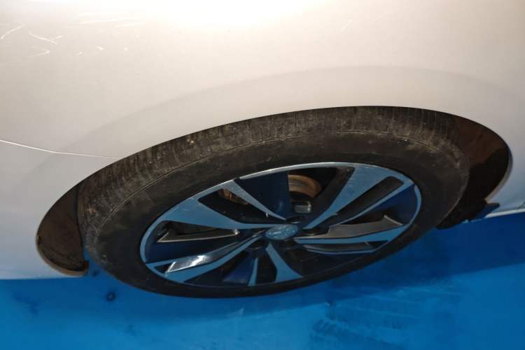 Used Peugeot 408 2020 360THP 10th Anniversary Edition Left Front Wheel Hub