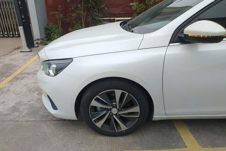 Used Peugeot 408 2020 360THP 10th Anniversary Edition Left Front Wheel Hub