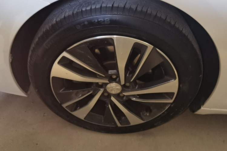 Used Peugeot 408 2020 360THP 10th Anniversary Premium Edition Left Front Wheel Hub