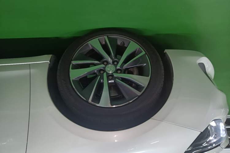 Used Peugeot 408 2020 360THP 10th Anniversary Edition Left Front Wheel Hub