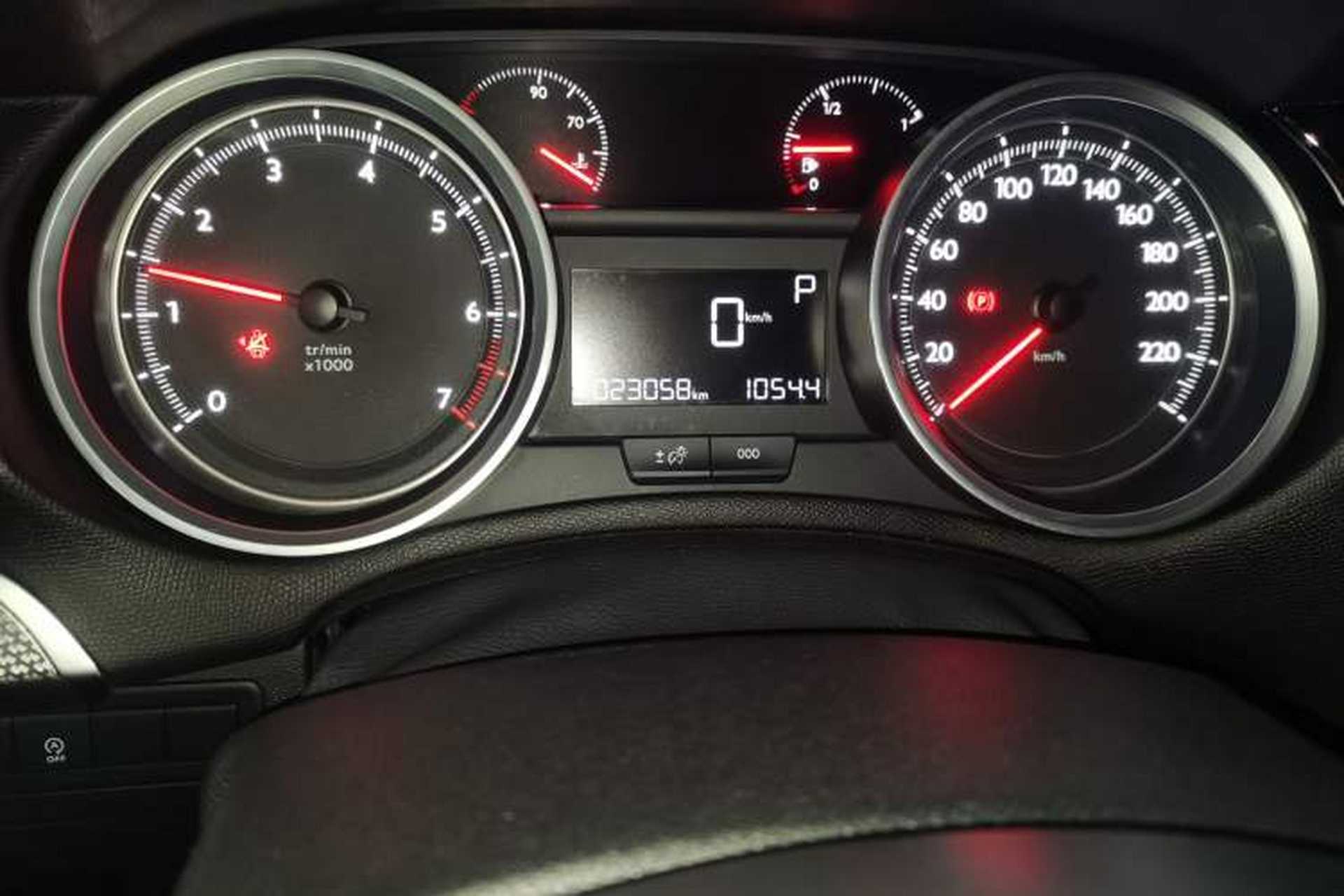 Used Peugeot 408 2020 360THP 10th Anniversary Premium Edition Odometer Close Up